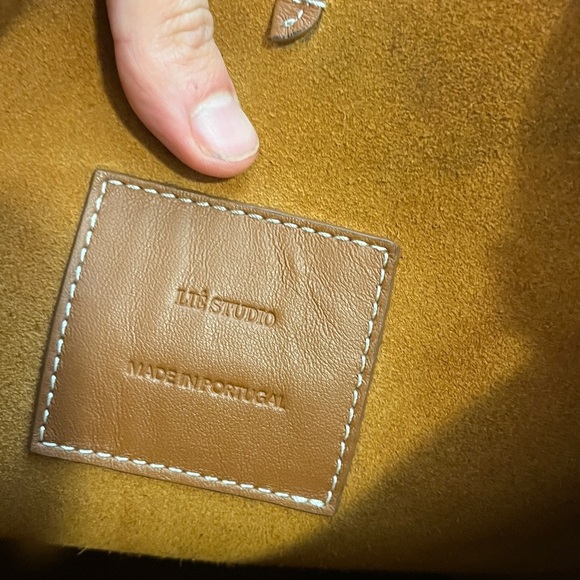 Lie Studio Norma Bucket Tote Bag Toffee Brown / Cognac - Picture 10 of 12